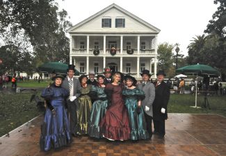 Victorian Christmas Is December 6!